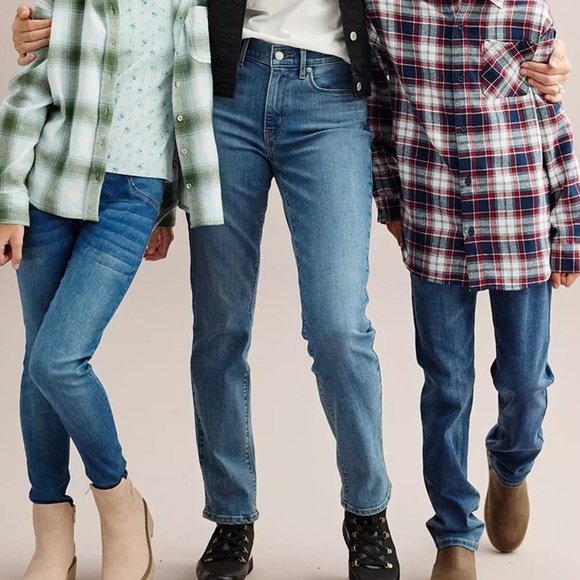 Women's Levi's® Classic Straight-Leg 505 Jeans - Picture 1 of 10